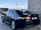 Toyota Camry 2019 года за 15 500 000 тг. в Шымкент – фото 5