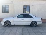 Mercedes-Benz C 180 1997 года за 1 999 999 тг. в Актау – фото 3