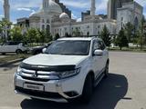 Mitsubishi Outlander 2015 года за 10 500 000 тг. в Астана – фото 2