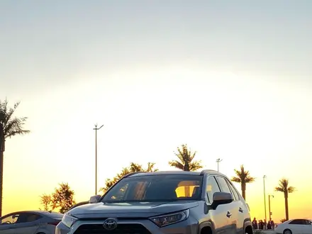 Toyota RAV4 2023 года за 17 500 000 тг. в Актау