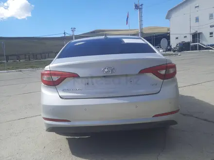 Hyundai Sonata 2016 года за 4 000 000 тг. в Караганда – фото 2