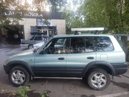 Toyota RAV4 1997 года за 3 500 000 тг. в Караганда – фото 2