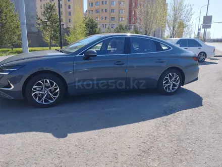 Hyundai Sonata 2022 года за 11 950 000 тг. в Семей – фото 3