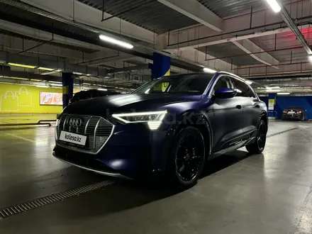Audi e-tron 2022 года за 45 000 000 тг. в Шымкент – фото 2