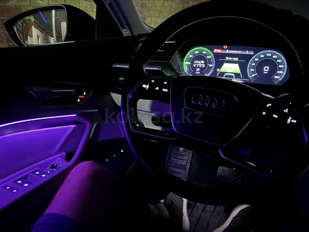 Audi e-tron 2022 года за 45 000 000 тг. в Шымкент – фото 15