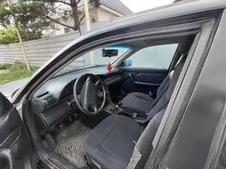 Audi 100