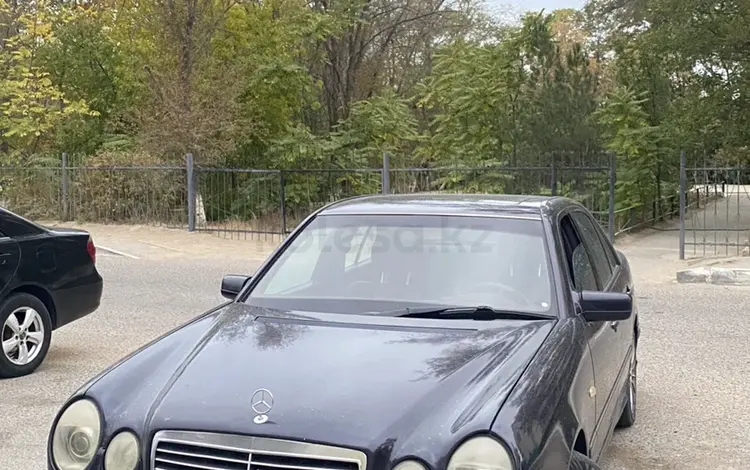 Mercedes-Benz E 320 1997 годаүшін2 300 000 тг. в Жанаозен