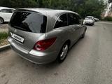 Mercedes-Benz R 350 2005 года за 9 800 000 тг. в Алматы – фото 2
