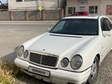 Mercedes-Benz E 320 1998 года за 3 000 000 тг. в Алматы – фото 3
