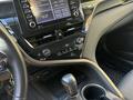 Toyota Camry 2022 года за 13 900 000 тг. в Экибастуз – фото 17