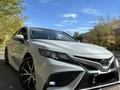 Toyota Camry 2022 года за 13 900 000 тг. в Экибастуз – фото 3