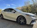 Toyota Camry 2022 года за 13 900 000 тг. в Экибастуз – фото 22
