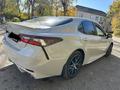 Toyota Camry 2022 года за 13 900 000 тг. в Экибастуз