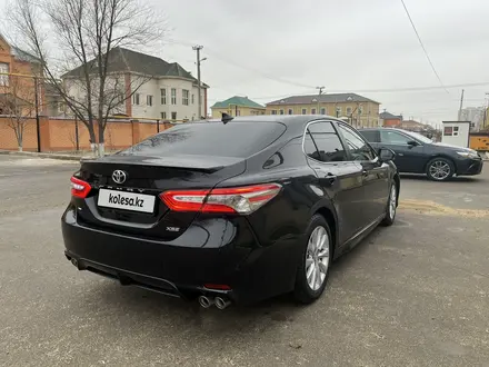 Toyota Camry 2019 года за 12 500 000 тг. в Актау – фото 4