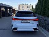 Lexus RX 500h 2024 годаүшін44 000 000 тг. в Алматы – фото 4