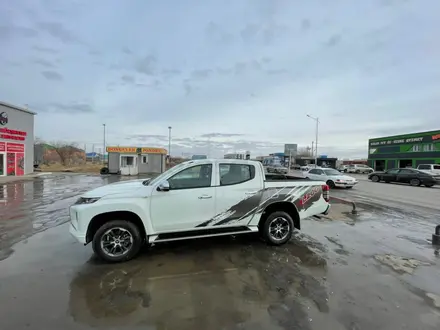 Mitsubishi L200 2021 года за 13 600 000 тг. в Актобе – фото 2