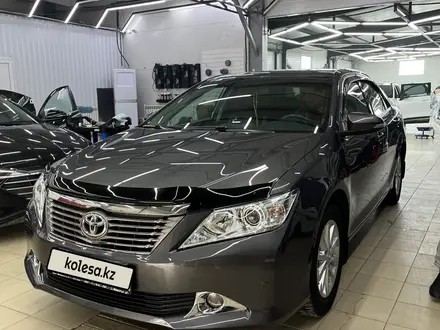 Toyota Camry 2014 года за 8 800 000 тг. в Уральск – фото 2