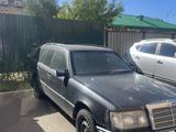 Mercedes-Benz E 230 1987 года за 700 000 тг. в Астана – фото 2