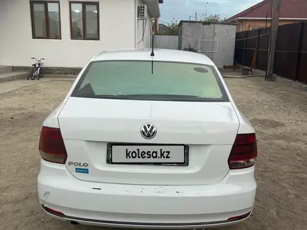 Volkswagen Polo 2015 года за 3 300 000 тг. в Атырау – фото 4