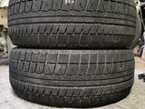 Резина 2-шт 225/55 r17 Bridgestone из Японии за 32 000 тг. в Алматы