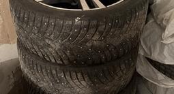 Зимние Шины Pirelli с дисками BMW X7 за 1 000 000 тг. в Алматы