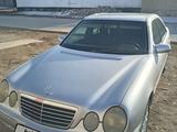 Mercedes-Benz E 320 1999 года за 4 500 000 тг. в Туркестан – фото 2