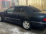 Mercedes-Benz E 320 1996 года за 4 500 000 тг. в Хромтау – фото 2