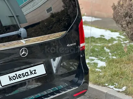 Mercedes-Benz V 250 2019 года за 35 000 000 тг. в Алматы – фото 11