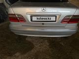 Mercedes-Benz E 240 2000 года за 4 700 000 тг. в Шымкент – фото 4