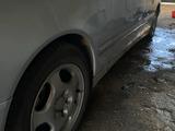 Mercedes-Benz E 240 2000 года за 4 700 000 тг. в Шымкент – фото 3