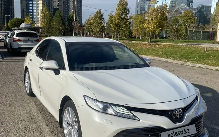 Toyota Camry 2019 года за 14 188 888 тг. в Алматы