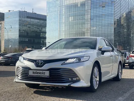 Toyota Camry 2019 года за 15 999 999 тг. в Алматы – фото 3