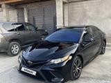 Toyota Camry 2020 года за 12 500 000 тг. в Шымкент