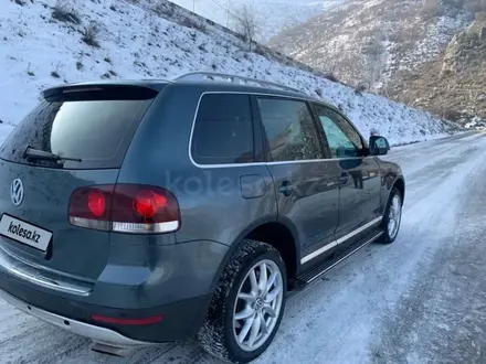 Volkswagen Touareg 2008 года за 6 000 000 тг. в Павлодар – фото 2