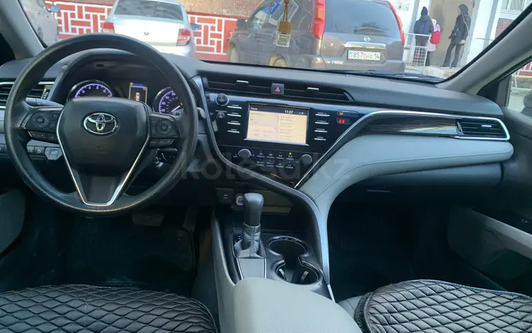 Toyota Camry 2018 года за 11 200 000 тг. в Экибастуз