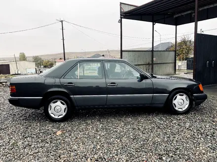 Mercedes-Benz E 200 1991 года за 1 600 000 тг. в Кентау – фото 7