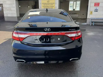 Hyundai Grandeur 2014 года за 4 300 000 тг. в Караганда – фото 3