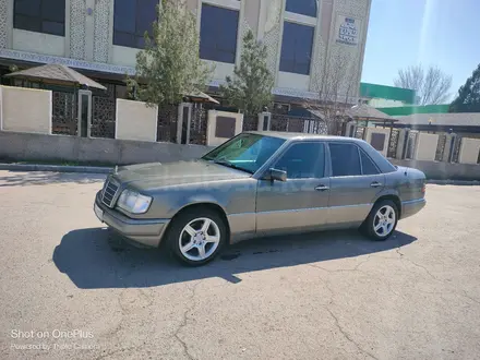 Mercedes-Benz E 220 1993 года за 3 300 000 тг. в Тараз – фото 8