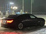 BMW 750 2010 годаүшін8 500 000 тг. в Алматы – фото 5