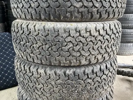 Комплект всесезонные шины 215/70/16 215/70R16. за 70 000 тг. в Алматы