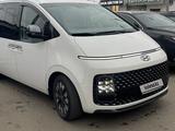 Hyundai Staria 2024 года за 25 000 000 тг. в Алматы