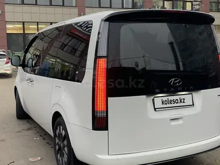 Hyundai Staria 2024 года за 25 000 000 тг. в Алматы – фото 2