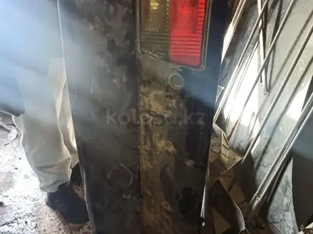 Крышка багажника за 15 000 тг. в Караганда – фото 2