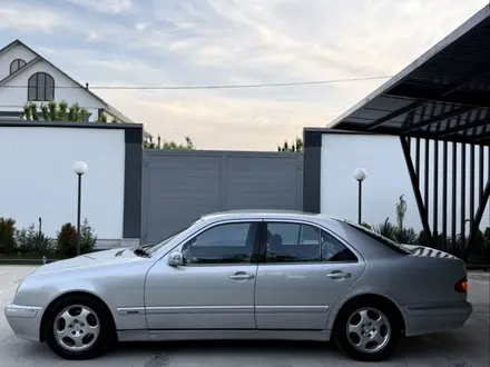 Mercedes-Benz E 280 2000 года за 4 600 000 тг. в Шымкент – фото 3