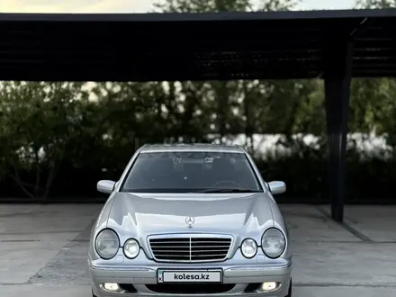 Mercedes-Benz E 280 2000 года за 4 600 000 тг. в Шымкент – фото 2