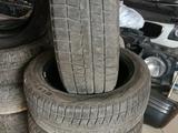 Резина комплект из Японии R17 215/55 Bridgestone за 60 000 тг. в Караганда