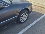 Audi A8 1996 года за 1 800 000 тг. в Шымкент – фото 4