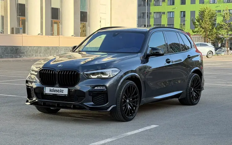 BMW X5 2021 года за 35 000 000 тг. в Астана