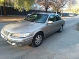 Toyota Camry 1998 годаfor3 800 000 тг. в Алматы – фото 5