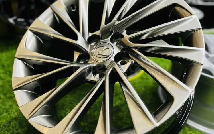 Lexus R18: 5: 114.3 за 242 000 тг. в Атырау